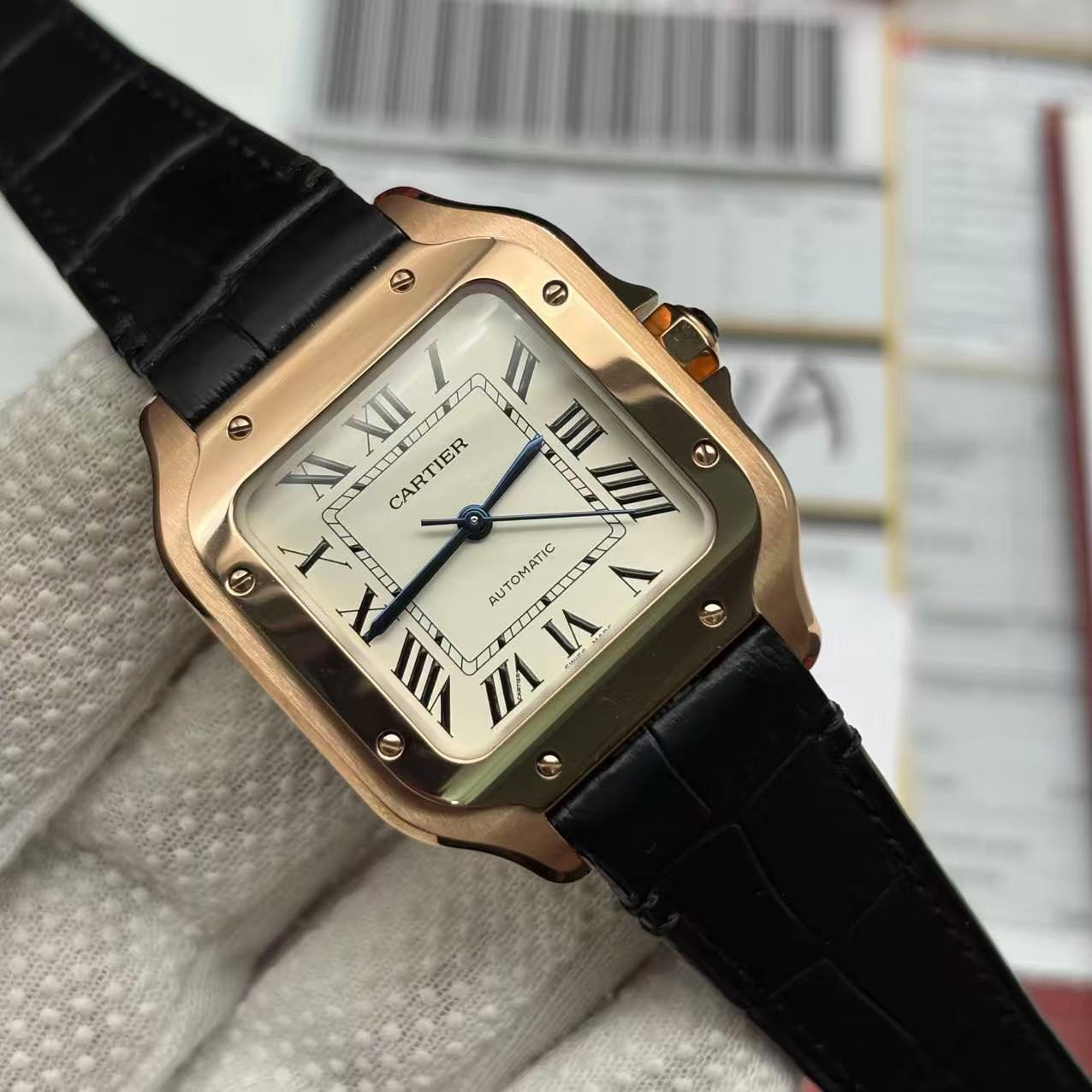 12bfb32de4f93edc9654ae438478c318 Replica Cartier Santos WGSA0012 Watch - Image 3