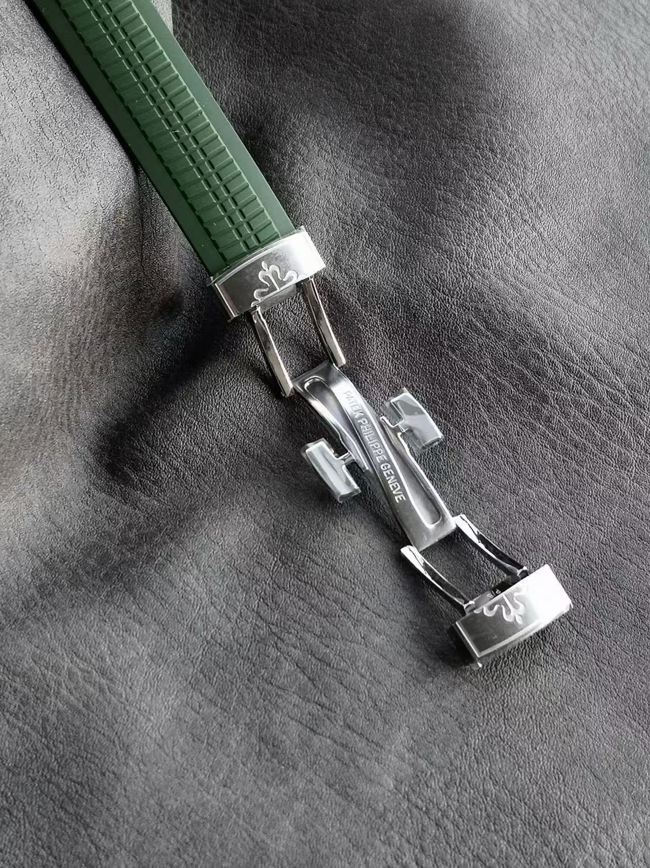 1e42f39740dfb73e12a56f278bb1fe0f Replica Aquanaut Green Dial Patek Philippe Aquanaut 5168G - Image 8