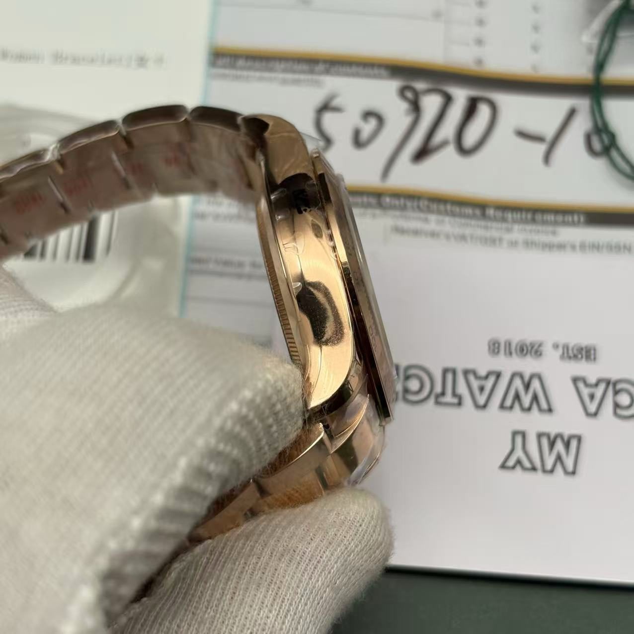 243e1a6000eb6ab9a9b90753bc7b8f46 Rolex Daytona Rose Gold Swiss Made Clone 116505/1 - Image 6