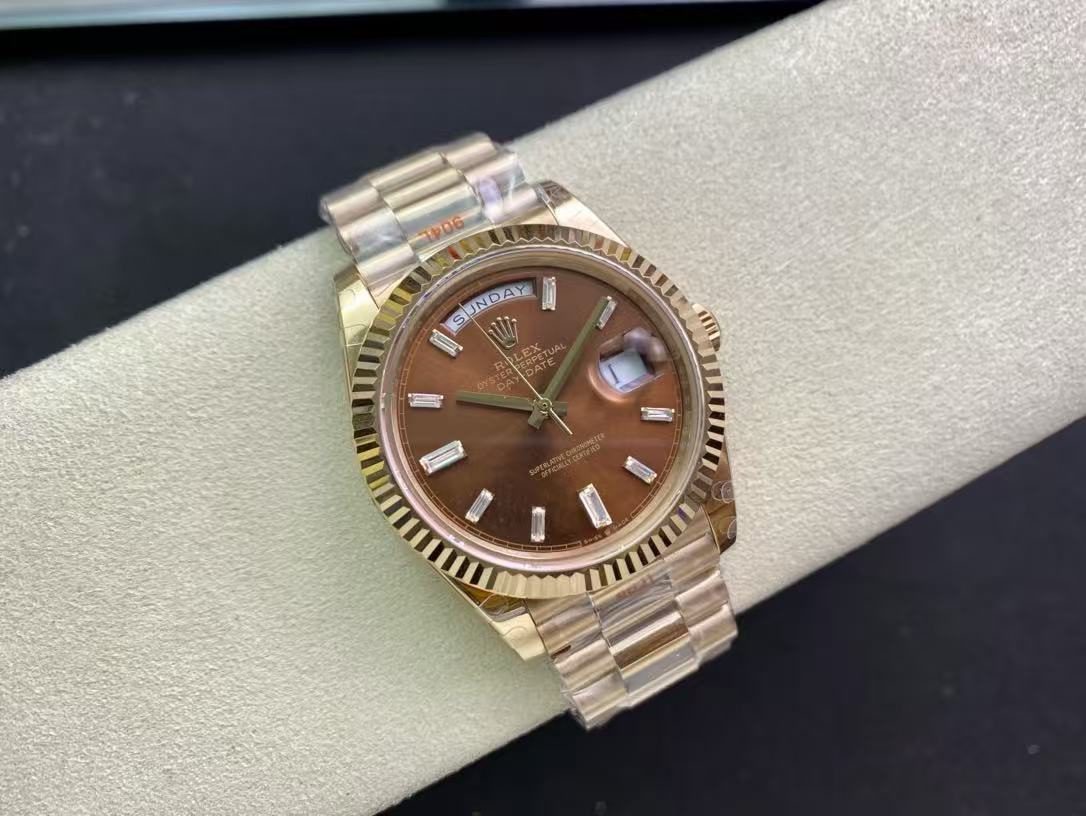 29a71d93ea51192ba6eda6537173eebf Rolex Super Clone Day-Date Rose Gold President Strap 40mm - Image 6