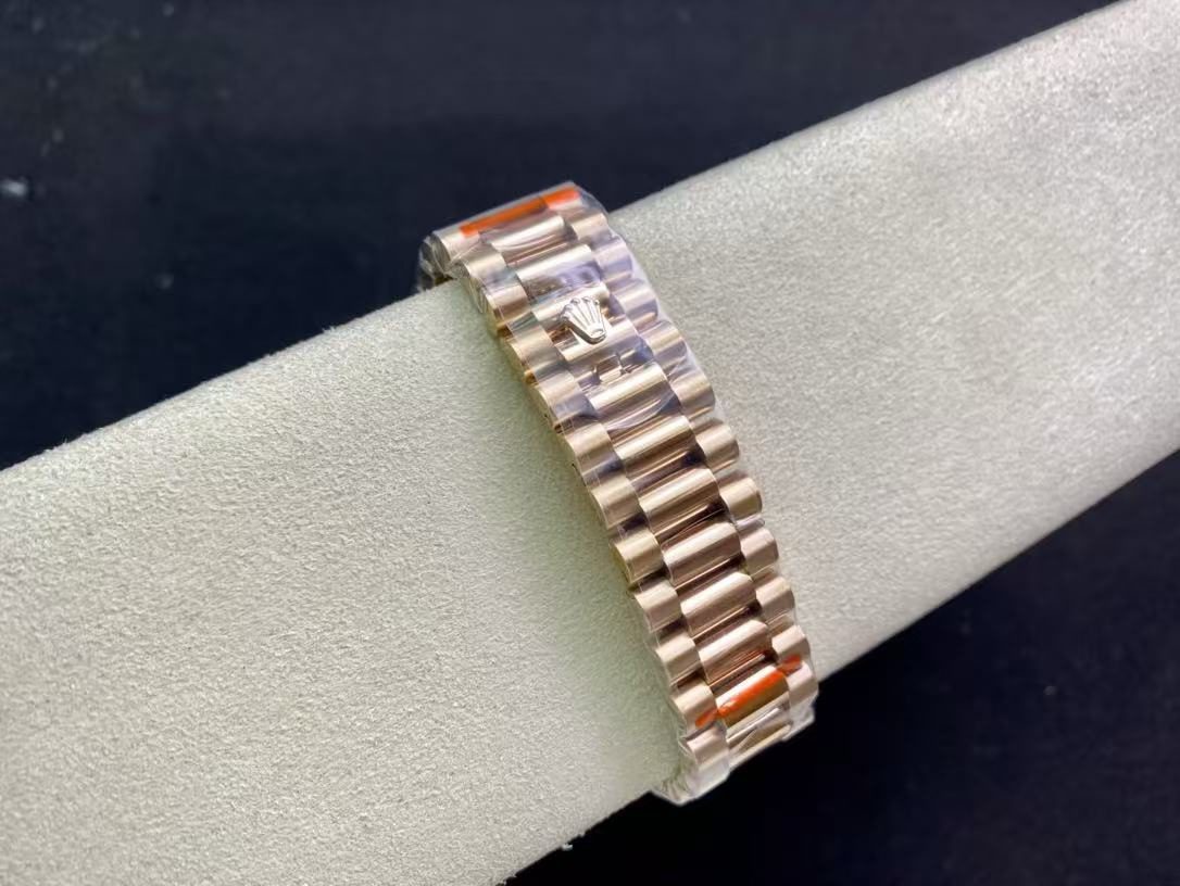30af26858bc249f4238768d439d5902f Rolex Super Clone Day-Date Rose Gold President Strap 40mm - Image 10