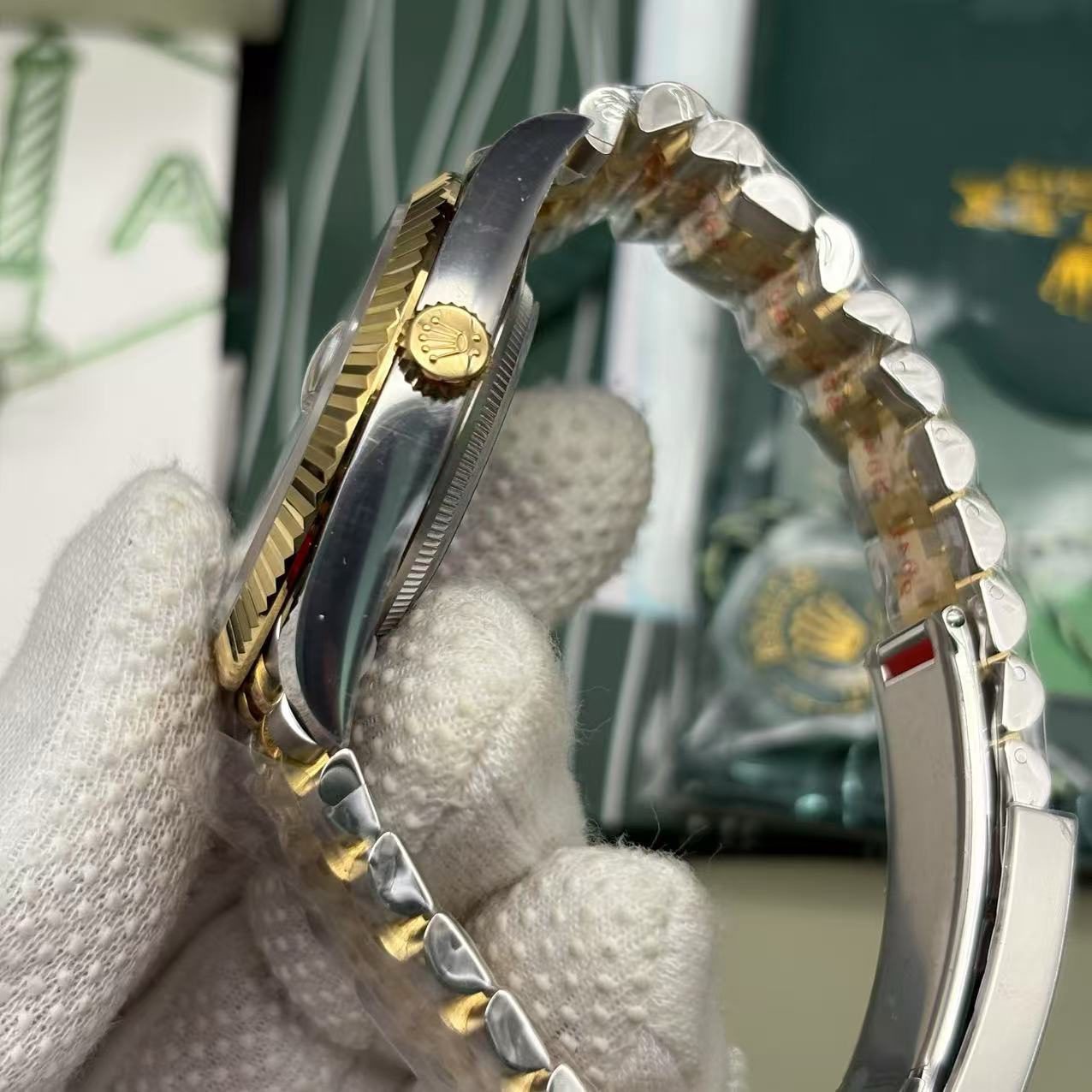 3493fb34f41dda3ed1f296a407b6b912 Rolex Datejust 126233 Wimbledon Replica - Image 8