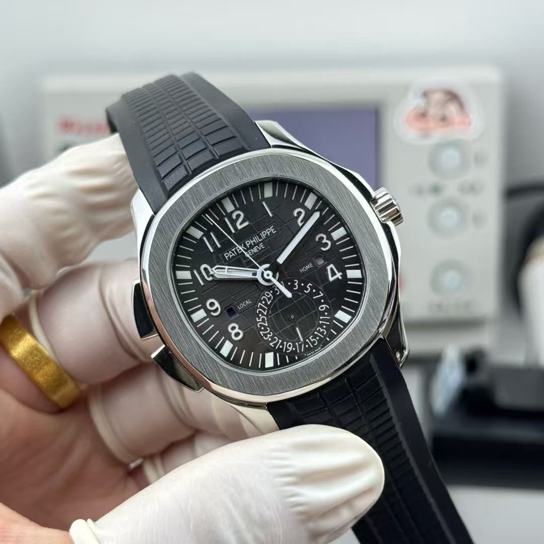3d546a2c8c0e0136734ff171bdad7031 Replica Patek Philippe Aquanaut Travel Time Stainless Steel Watch 5164A-001 - Image 2