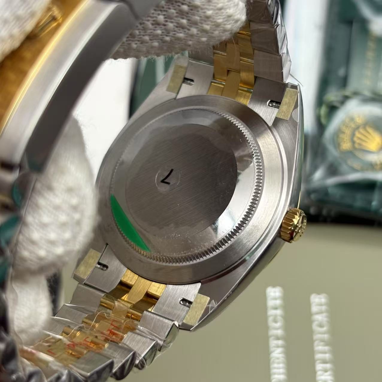 5ed06884e2dc8630768f09064b9f0265 Rolex Datejust 126233 Wimbledon Replica - Image 3