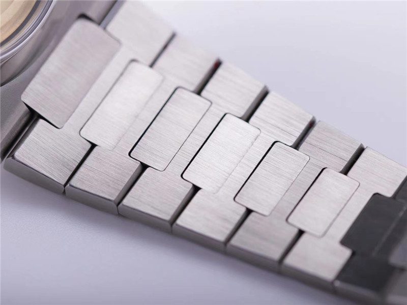 5f09e7ab2fd46 Replica Patek Philippe 5726 Blue Calendar Watch strap