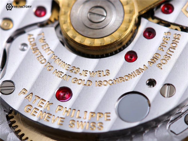 5f09e7d26acd8 Replica Patek Philippe 5726 Blue Calendar Watch clone movement