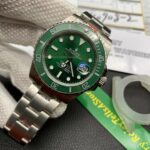 Replica Rolex Submariner Green Dial Hulk