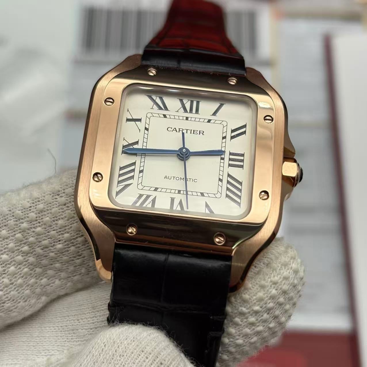62555369e0449ead65ea87914f0fc772 Replica Cartier Santos WGSA0012 Watch - Image 6