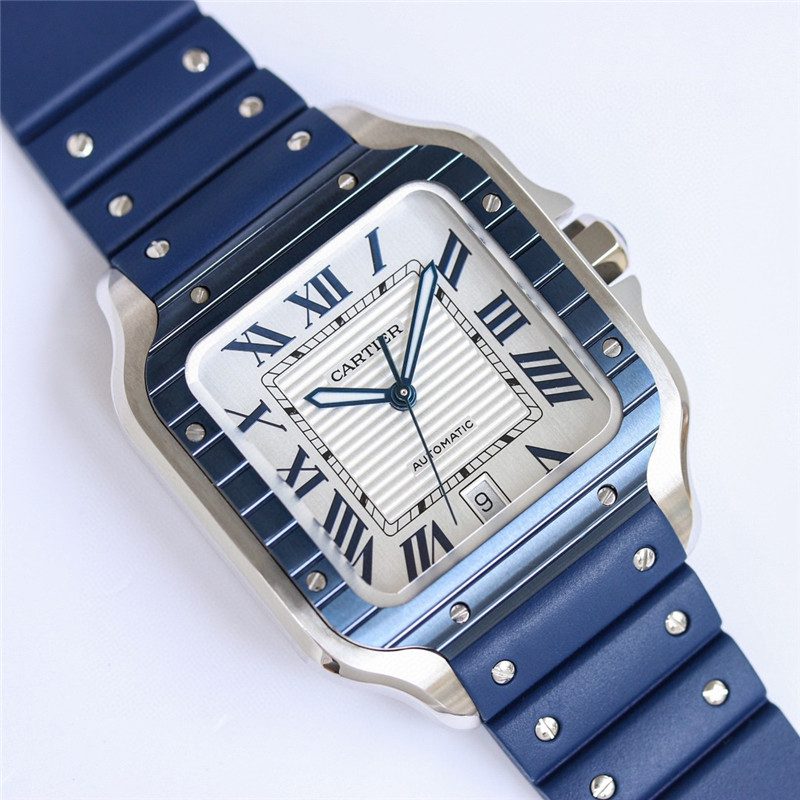 630c432195c78 Replica Cartier Santos De Cartier Watch white dial close
