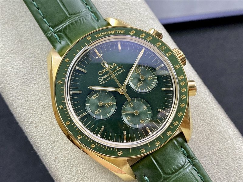 632fc6b759029 Replica Omega Speedmaster Moonwatch Green Dial