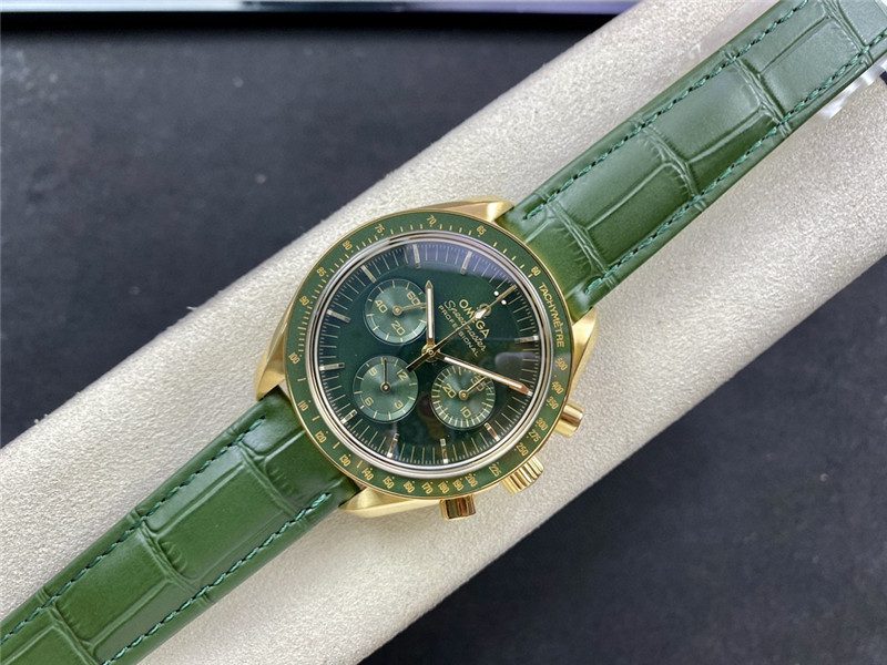632fc6b7a4dc6 Replica Omega Speedmaster Moonwatch Green Dial