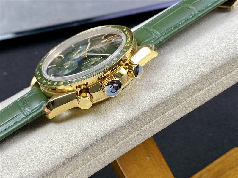 632fc6b7ddbed Replica Omega Speedmaster Moonwatch Green Dial