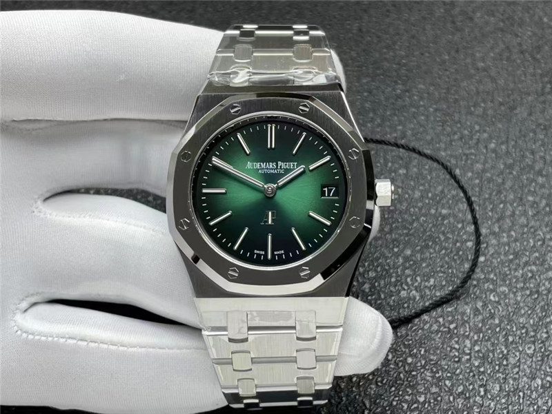 63ed9765bfb7e Replica Audemars Piguet Royal Oak Green Watch