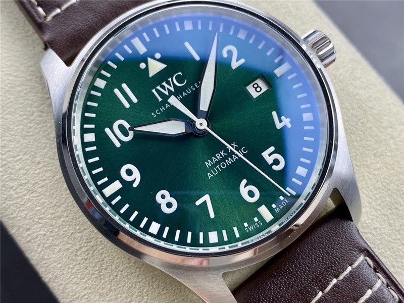 63f57eefb16c1 Replica Clone IWC Pilot’s Mark 20 Green Watch