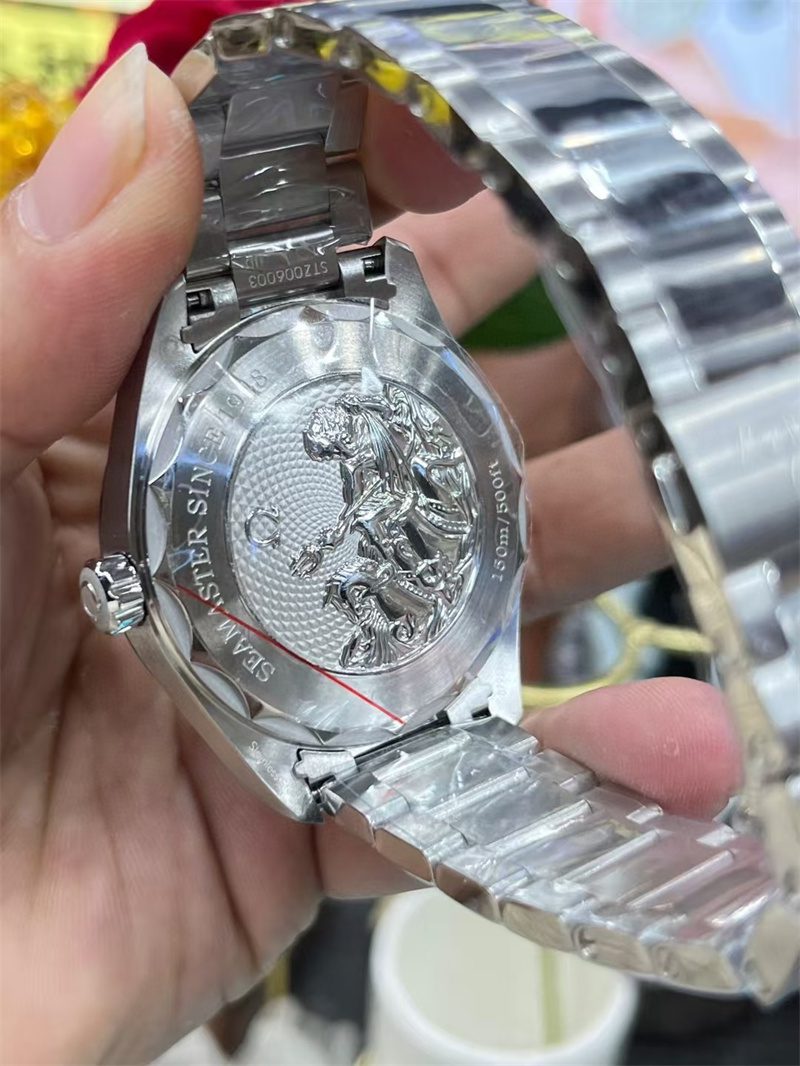 6805af3d4e680 Replica Omega Blue Seahorse Men’s Watch back case