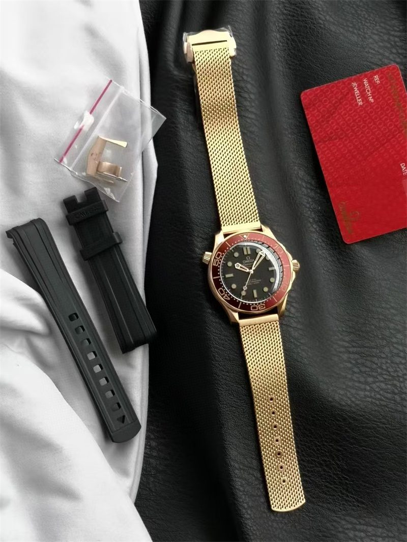 6805c86b4fc50 Replica Omega Seamaster 007 Burgundy Watch