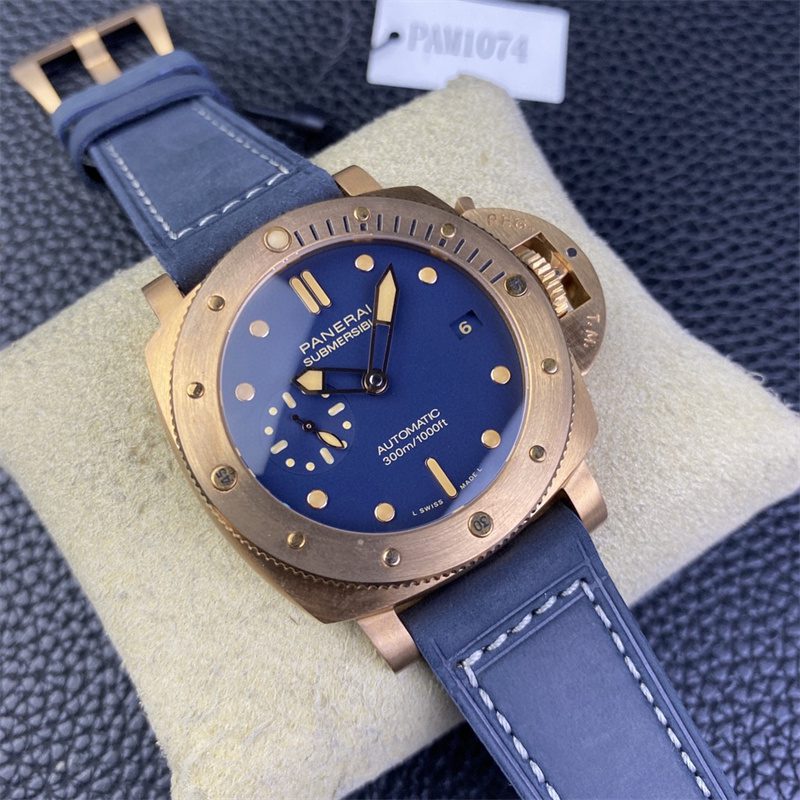 68085aba9d84a Panerai Submersible PAM01074 Bronze Watch - Image 4