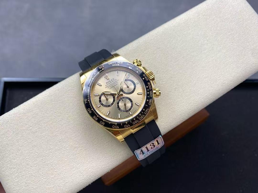 87a31670099ddebbf13e98a1053cf747 Superclone Rolex Daytona Golden Dial 126518LN - Image 5