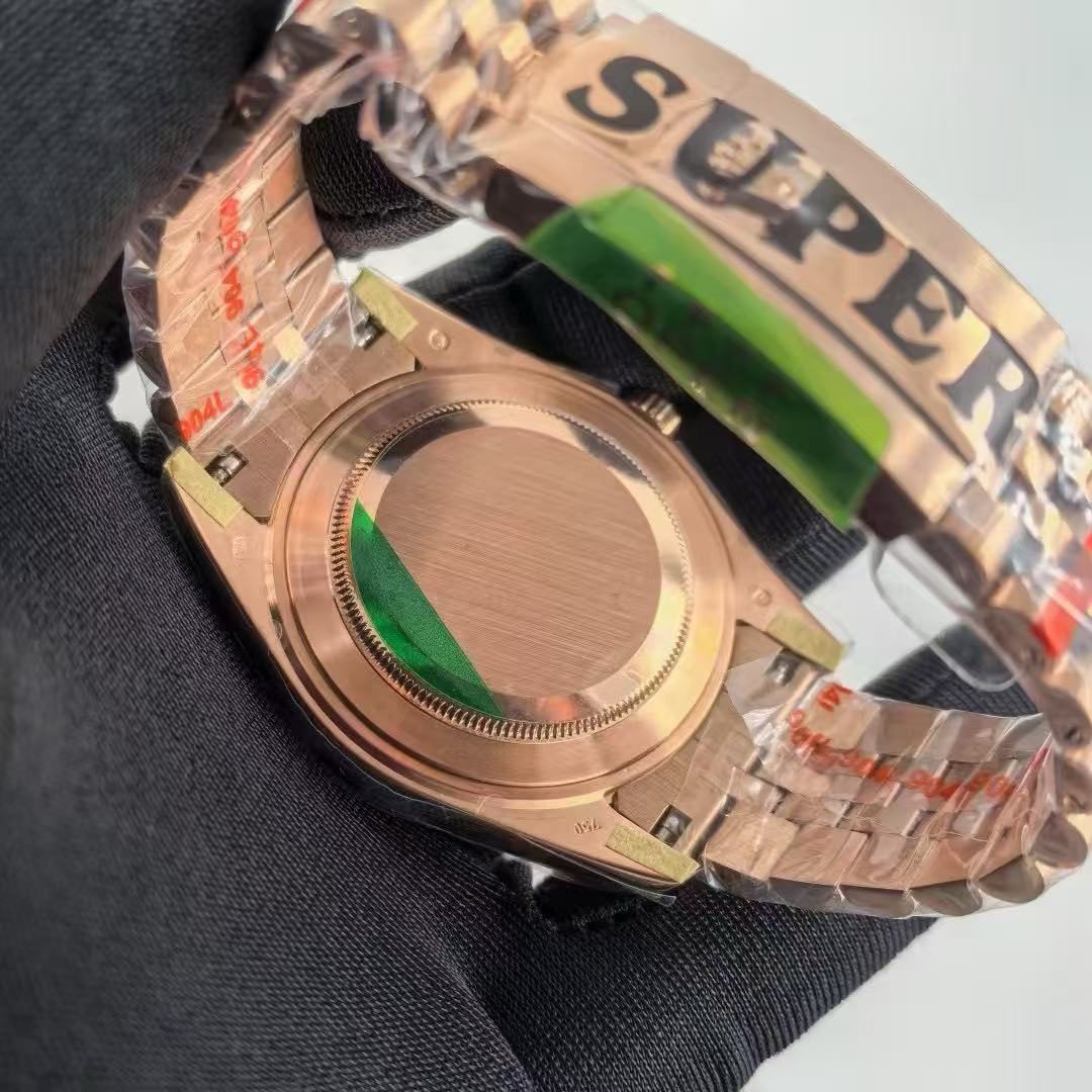 93f8b2e2b60805732a46bb59a65a0250 Rolex Sky-Dweller Rhodium Dial Rose Gold Replica 2024 - Jubilee Bracelet - Image 5