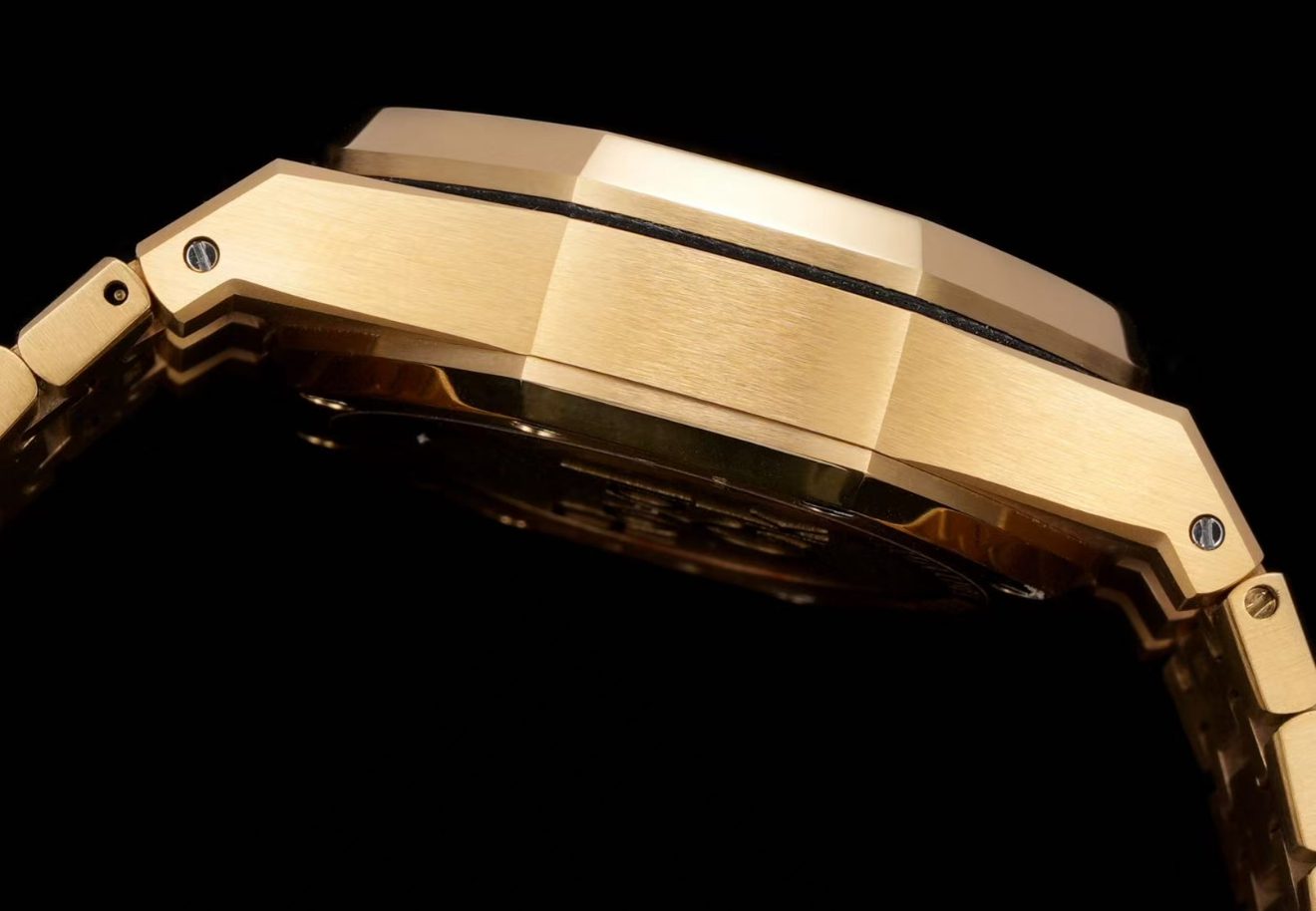 IMG_7817 Audemars Piguet Yellow Gold with Green Dial Replica - Image 7