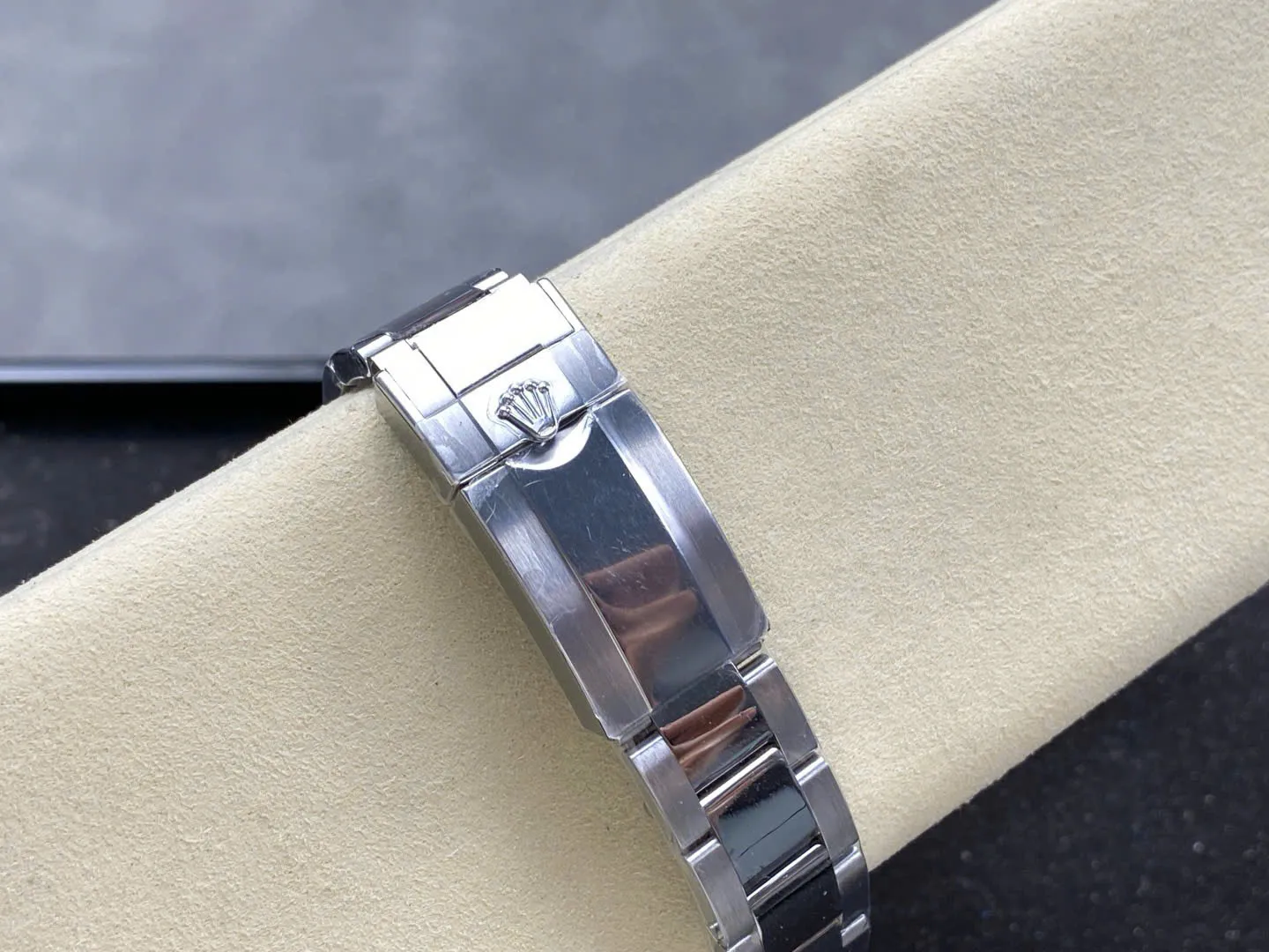 Replica-Rolex-Daytona-40-mm-126509-Bright-Blue-Dial-10 Superclone Rolex Daytona 126509 Bright Blue Dial - Image 3