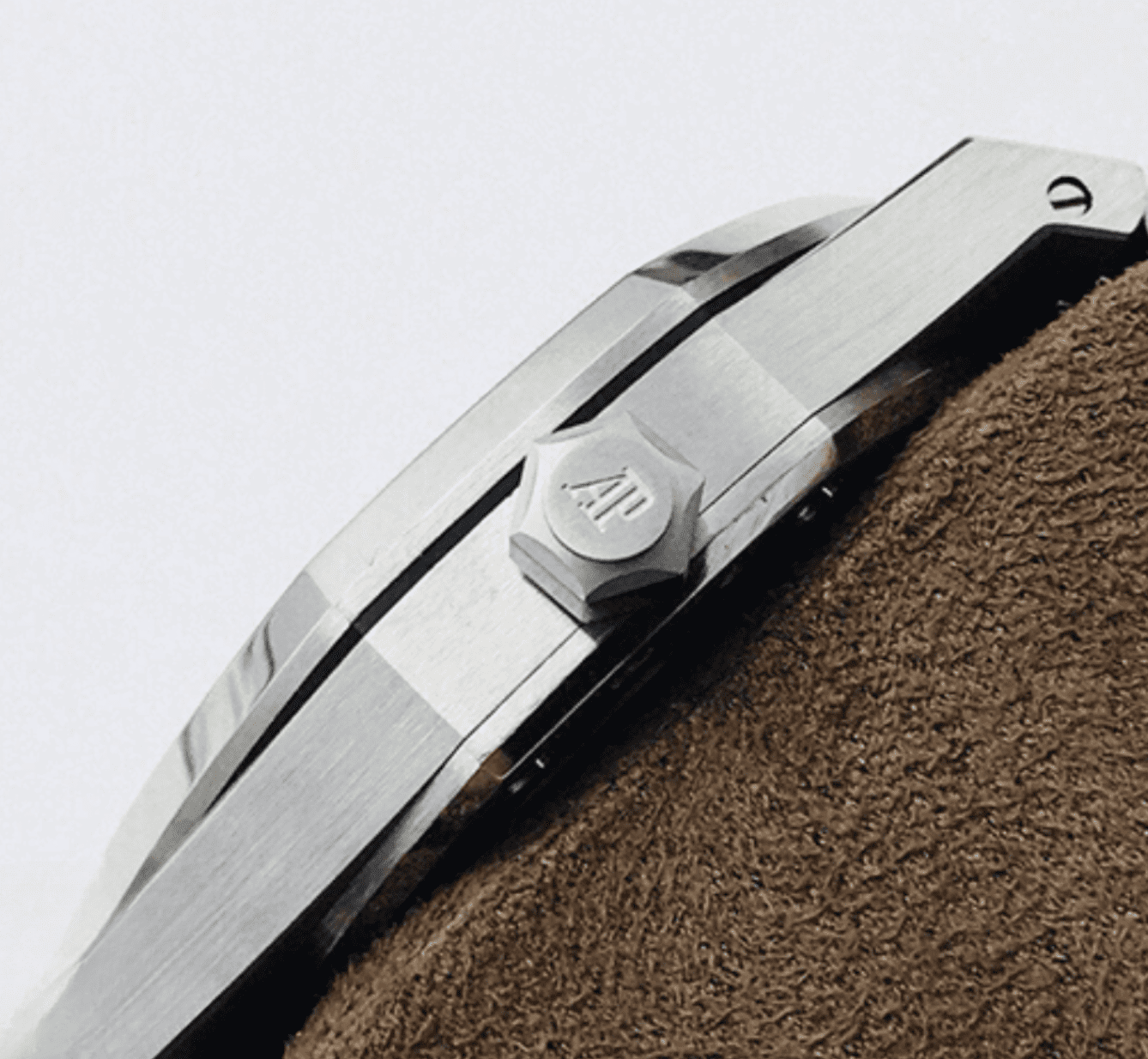 Screenshot 2025-08-23 at 8.54.50 PM Audemars Piguet Royal Oak Tourbillon 26522TI.OO.1220TI.01 - Image 4