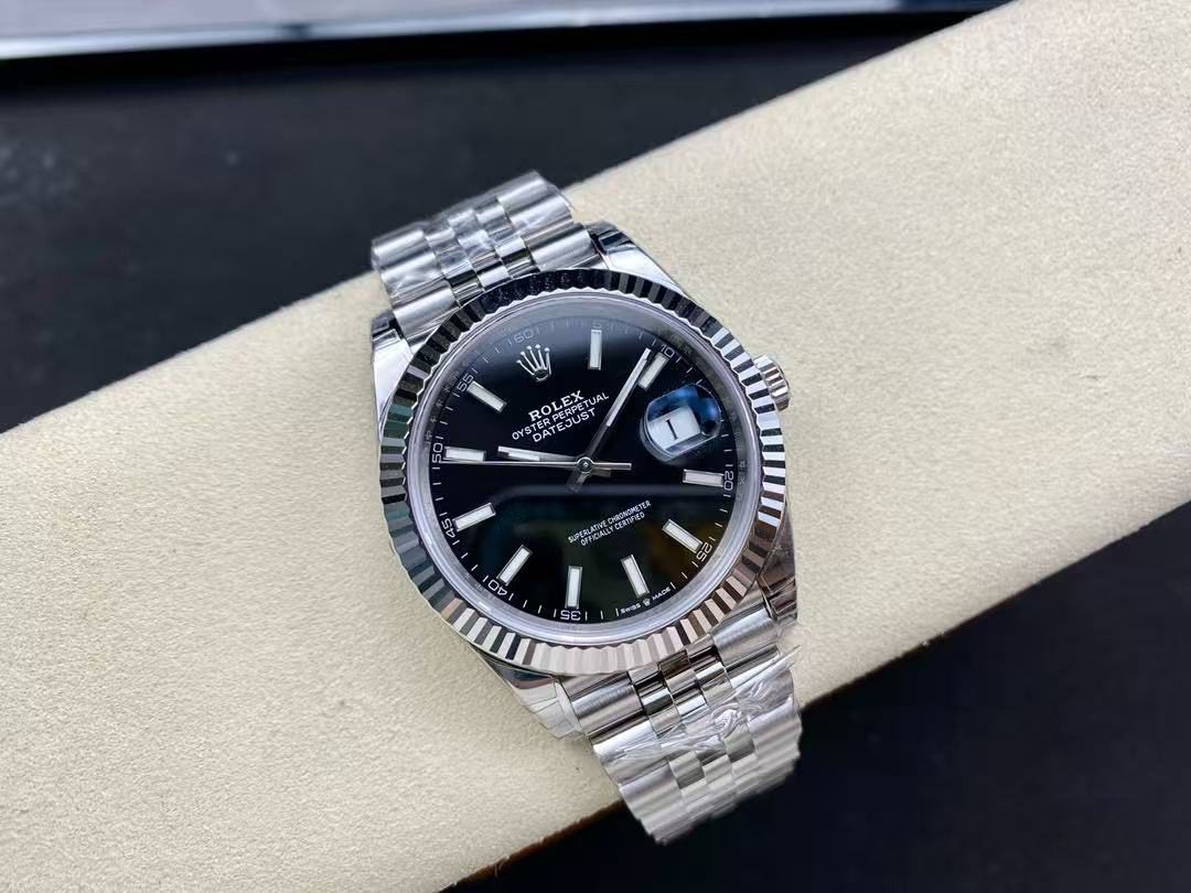 a684d2b9d6f5061d3606676e0a3d65b7 Rolex Datejust 126234 Black Dial Replica clone - Image 7