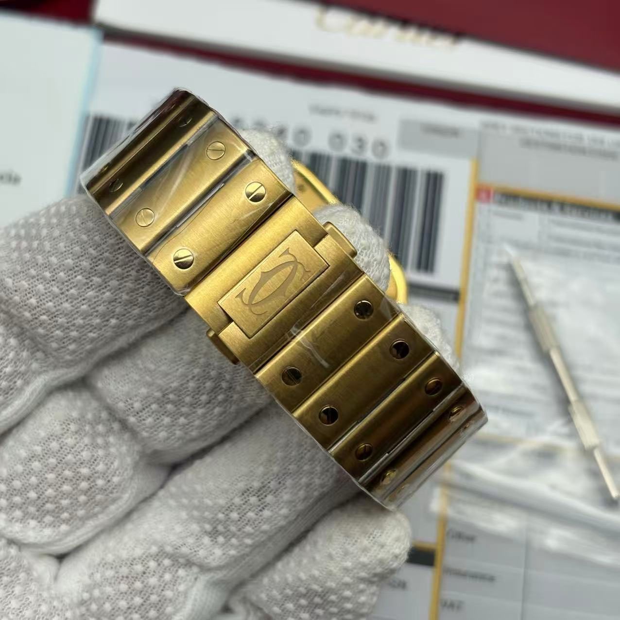 b0ed7c6e60c3d2bf9f6e11b06e66d4aa-2 Clone Replica Cartier Santos W2SA0009 Gold Watch