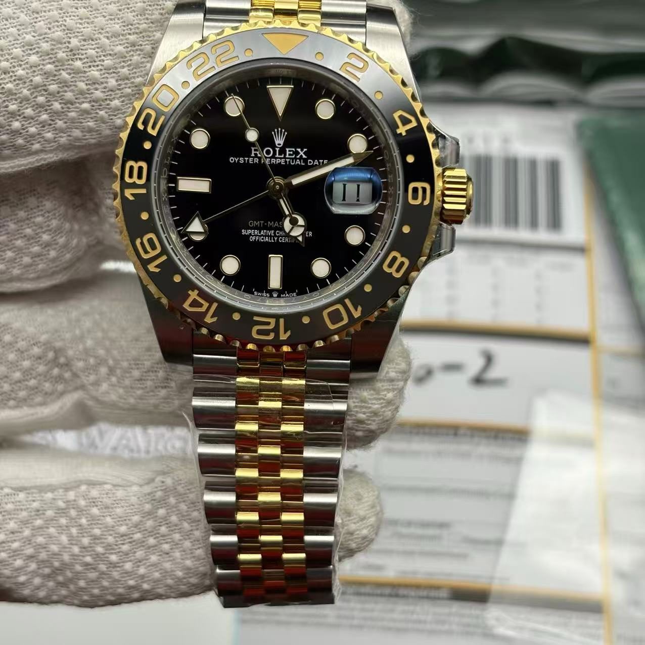 b5d504fabe8a25ca42207a66b60ac9e6 2023 GMT-Master 2 Silver Gold Replica Clone Watch - Image 6