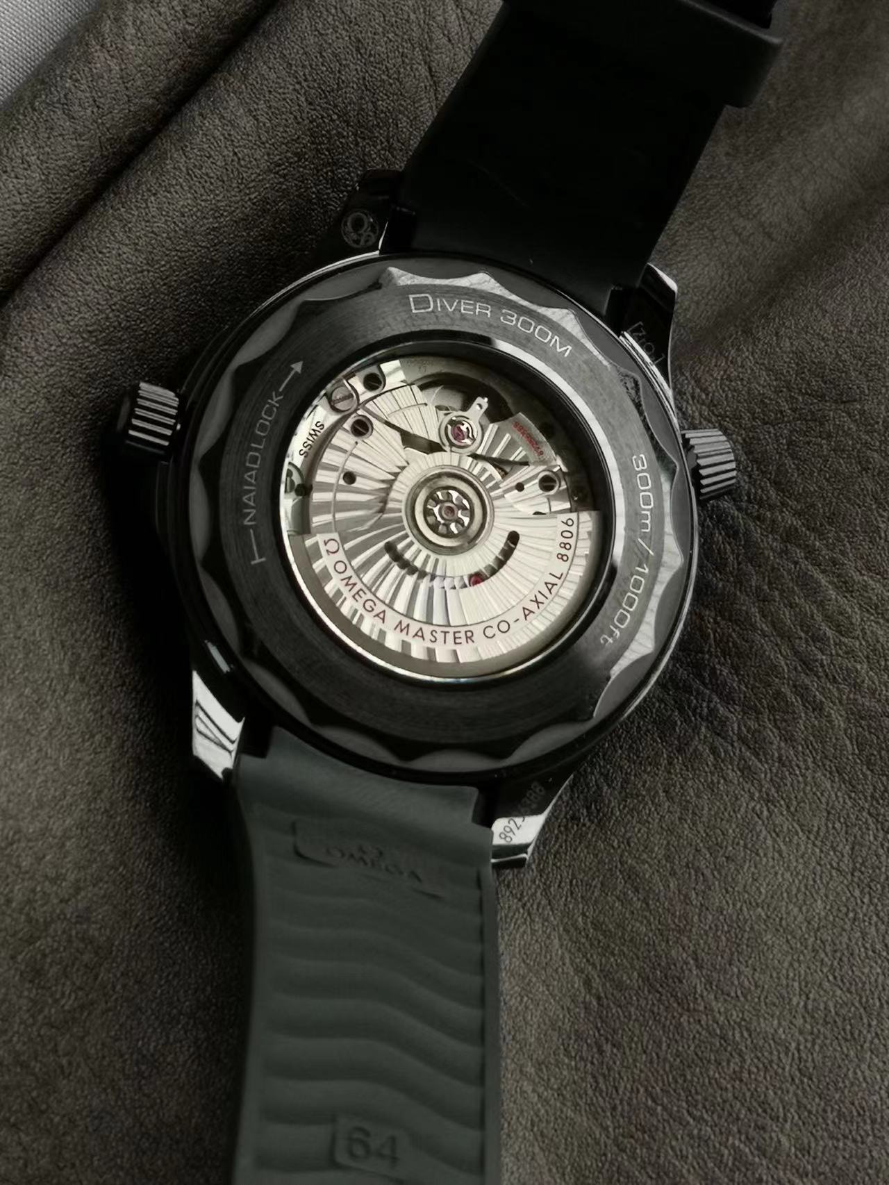 réplica omega seamaster negro réplica omega seamaster negro