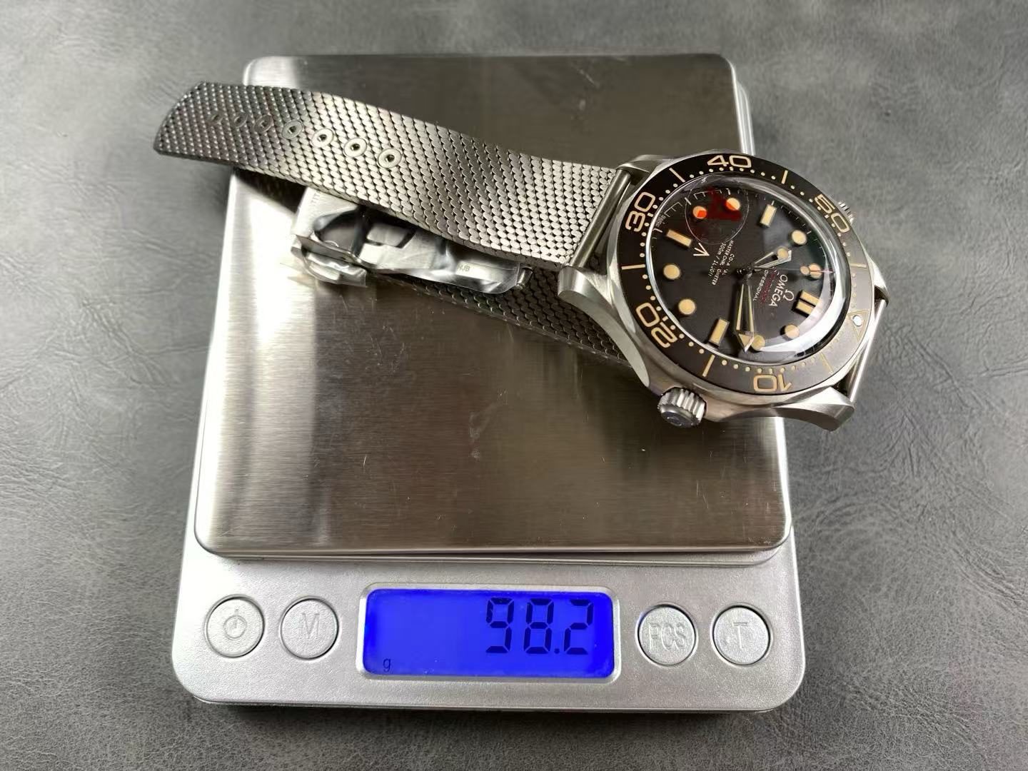 c91235d11f0854ff11ecc6dada577fab Omega Seamaster NO TIME TO DIE James Bond Replica - El mejor reloj clon suizo - Image 14