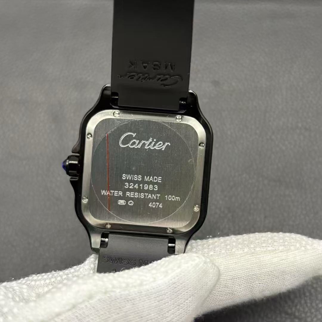 d9e32867a90477411665d4db683d01b1-2 Cartier Santos Full Black Replica De Cartier Watch