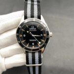 Réplica del cronómetro maestro coaxial Omega seamaster 300 "spectre