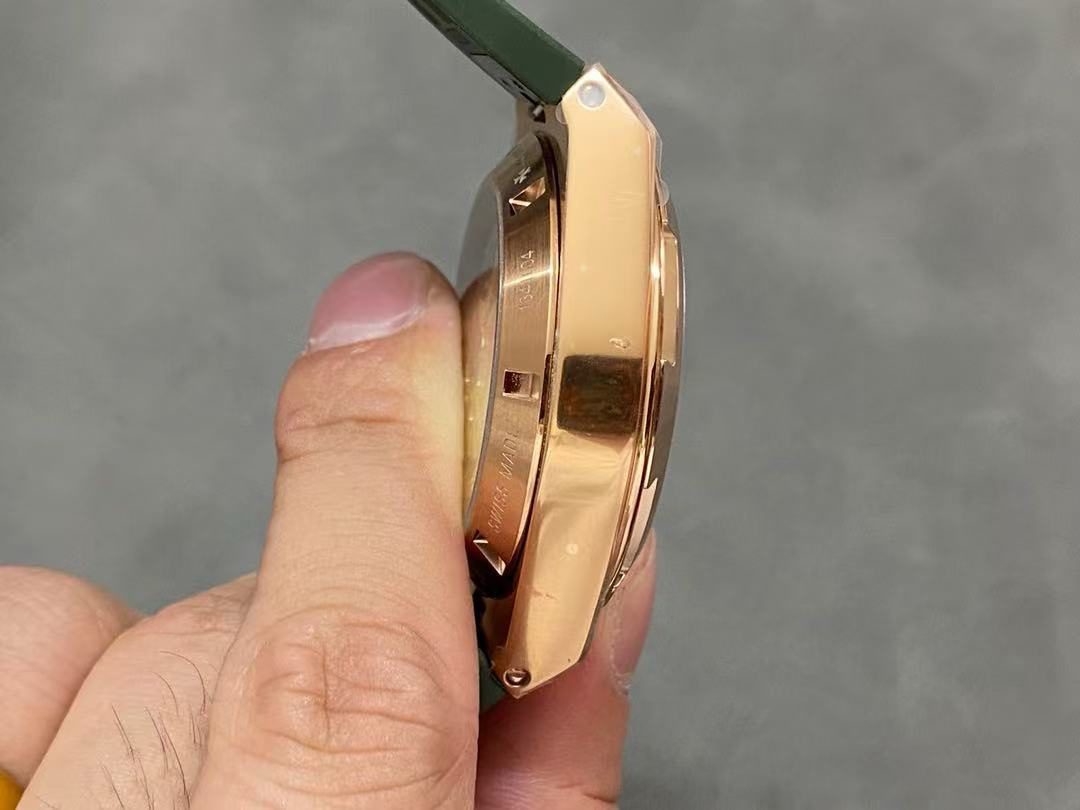 00009a1d6d5bb58df2ddc496c4ccb249 Super Clone Replik Vacheron Constantin Overseas Chronograph GRÜN - Image 14