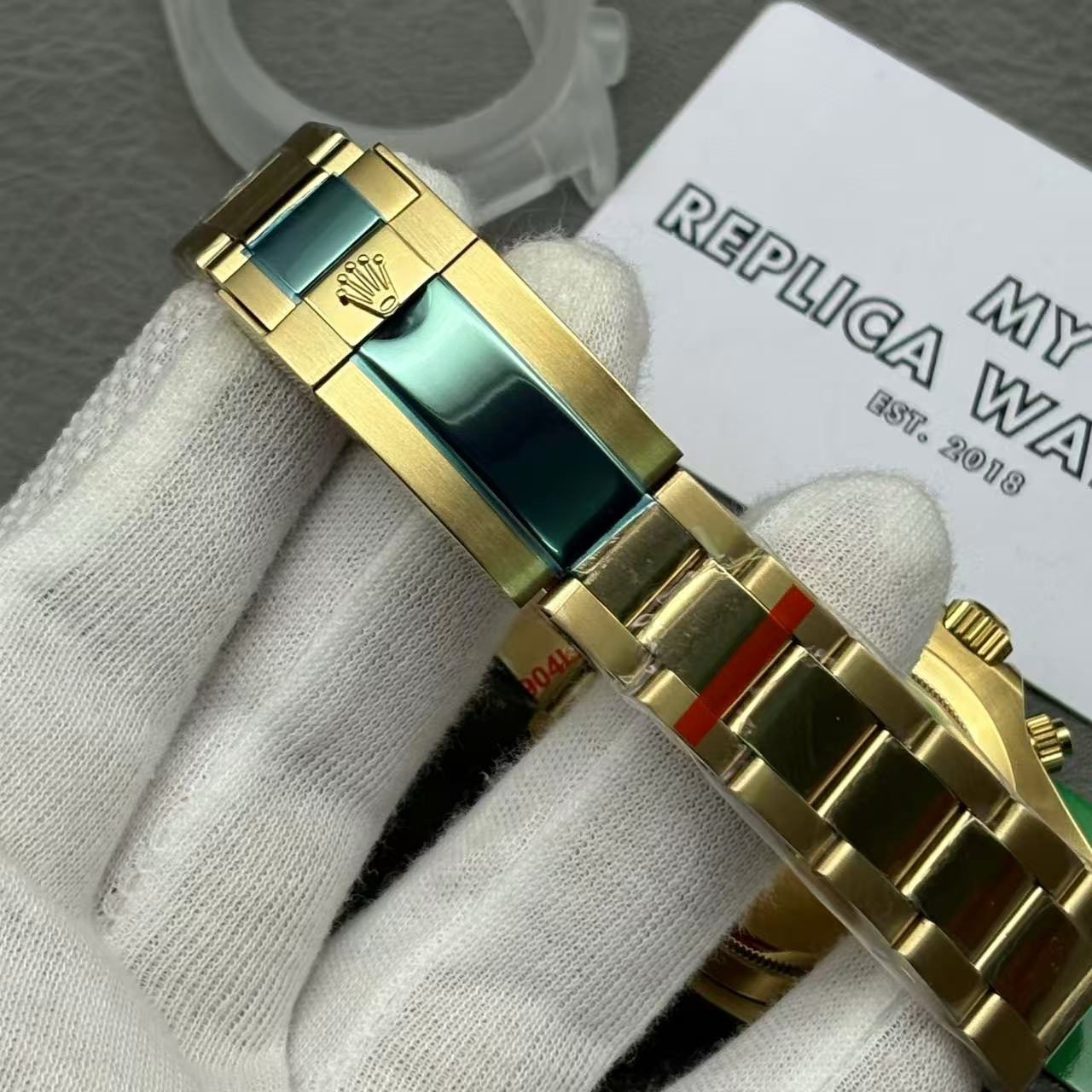 2aba22be891d7ca6be952d62e8421ad6 Rolex Daytona Green 116508 Replica - Image 8