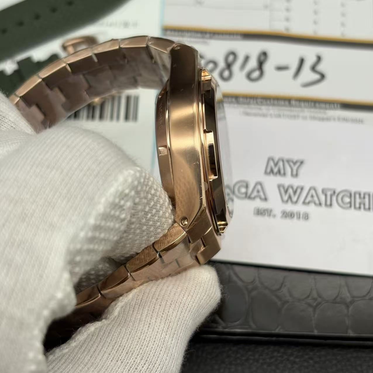 2d40b6bb382e60cb9dc894329d2edbd6 Super Clone Replik Vacheron Constantin Overseas Chronograph GRÜN - Image 7