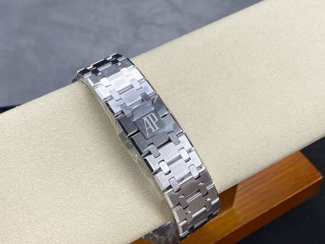 44dd3b66c711468fb286265ebc269d94 Swiss Clone Replica AP ROYAL OAK Silver Black Dial