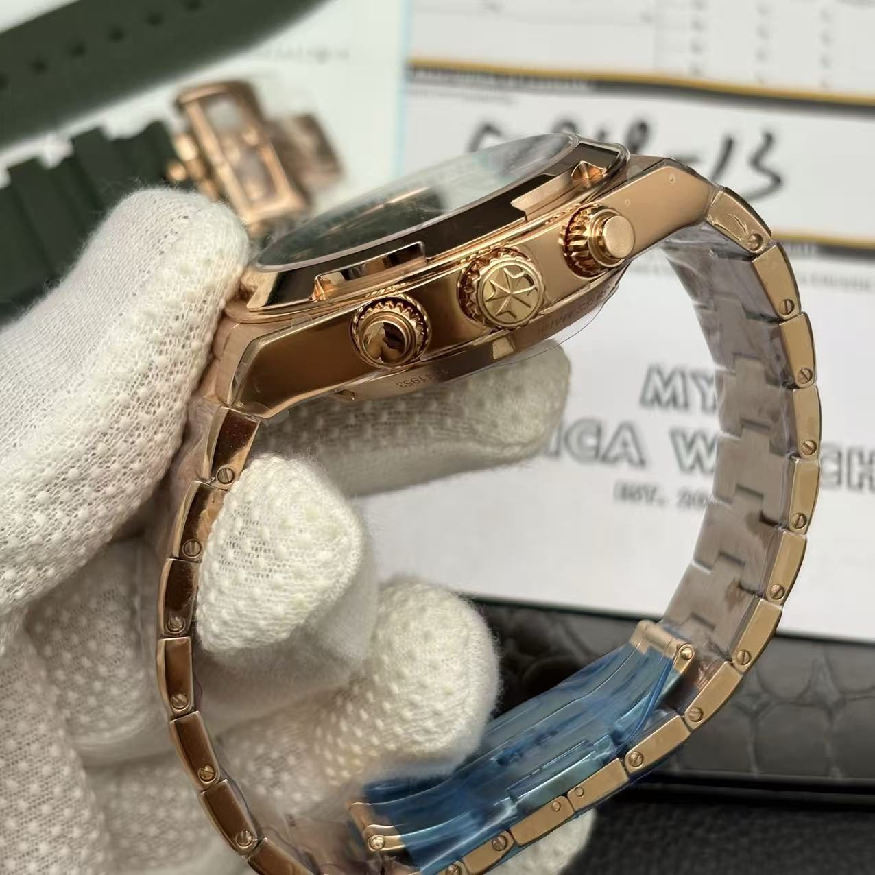 4c987a239a9747a6ac4b88547692a872 Super Clone Replik Vacheron Constantin Overseas Chronograph GRÜN - Image 8