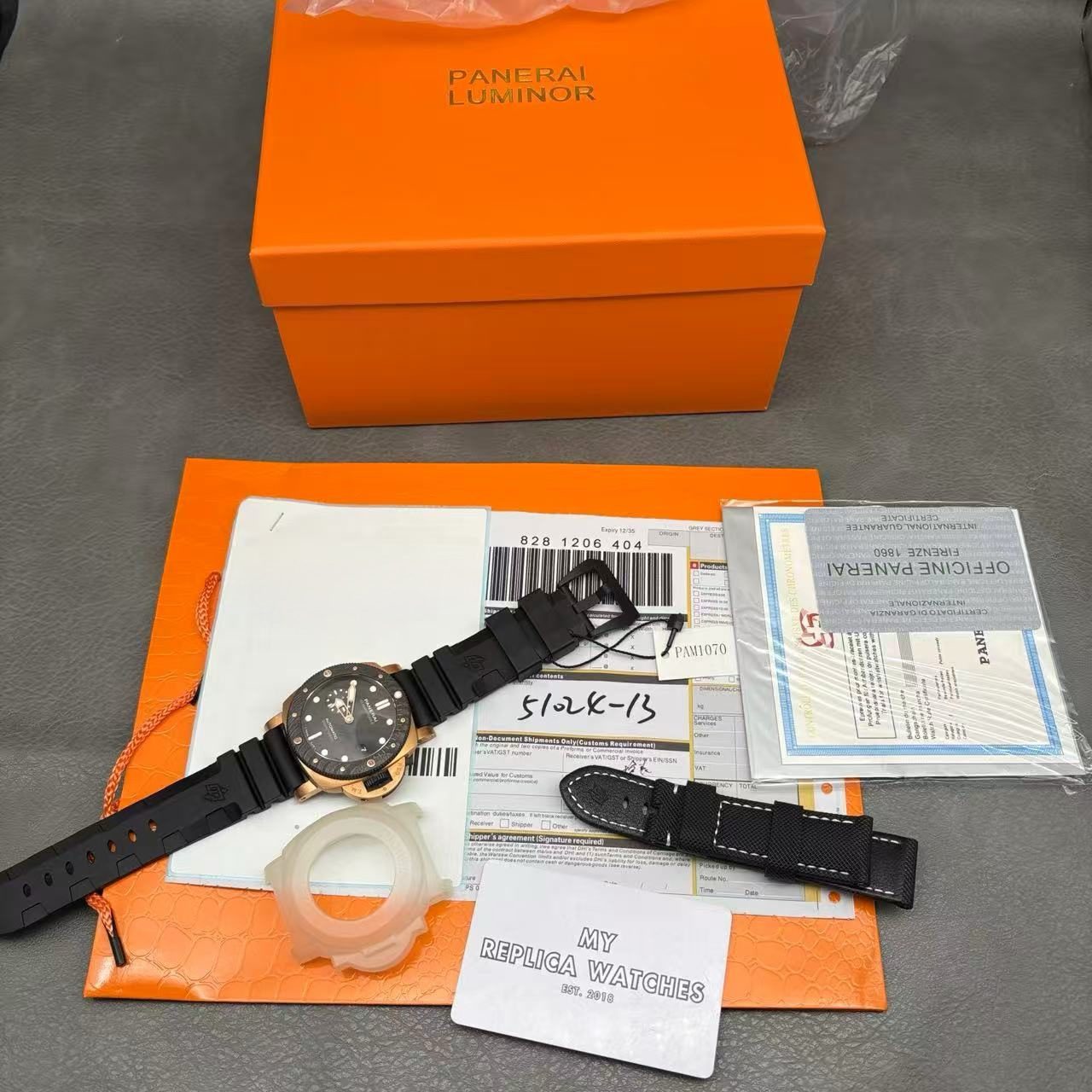 60ed5cc0a43b197c297d8433f13ff402 Replica Panerai Submersible PAM01070 Black Watch - Image 2