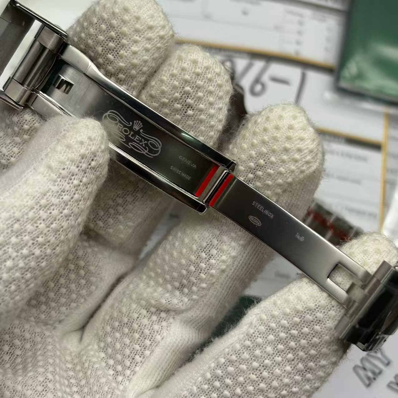 6b6480cbbe2ae52524be73b229a6c4a6 Rolex Submariner Silver Black Replica Swiss Clone - Image 10