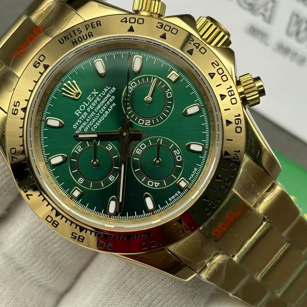 a78247275dd73006359a96b84c9c5bae Rolex Daytona Green 116508 Replica - Image 4