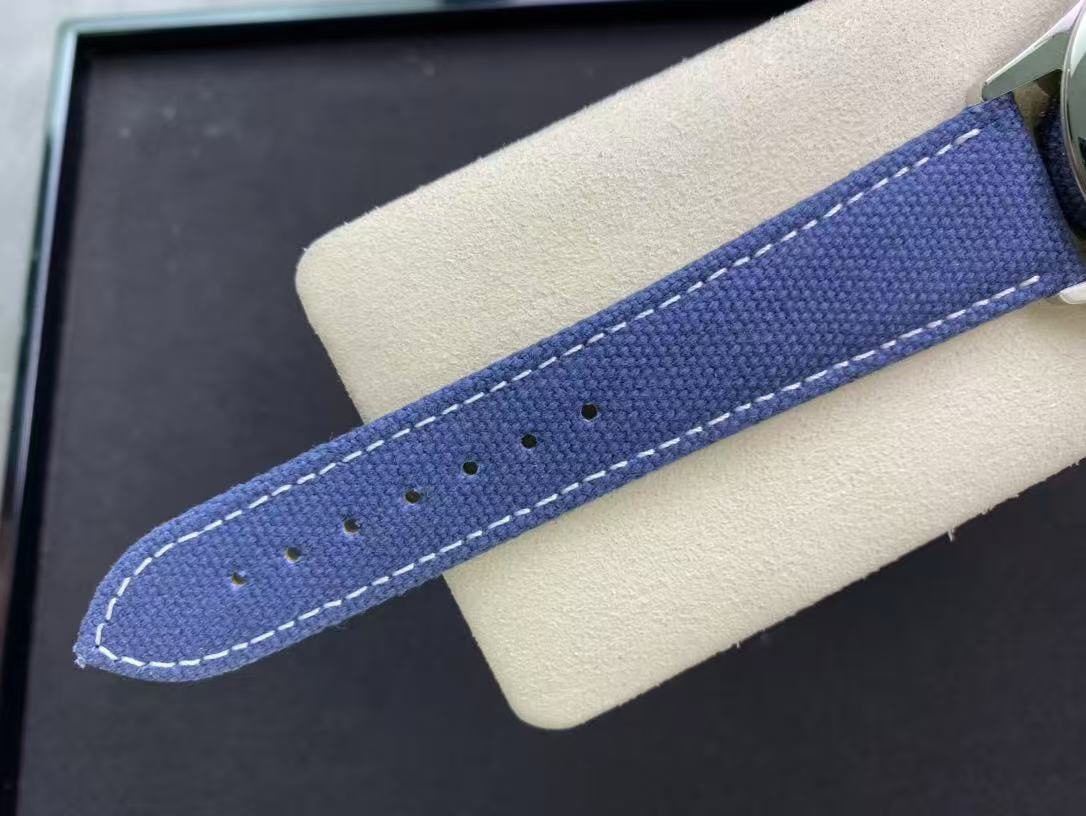 d61799a0ebaf67370f775f81f718a15f Replica Patek Philippe 6007A Blue Dial Watch - Image 9