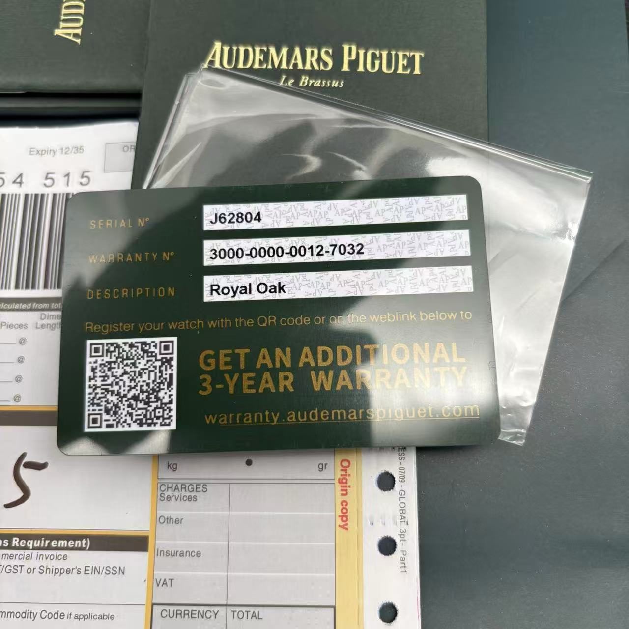 eb201c0a1e77d3a5c4812927c9021a13 Replica Audemars Piguet Royal Oak Jumbo Extra-Thin Blue 15202ST.OO.1240ST.01 - Image 3