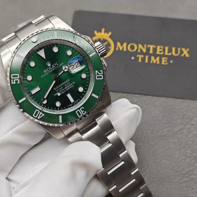 TOP Replica Rolex Submariner Green Dial Hulk